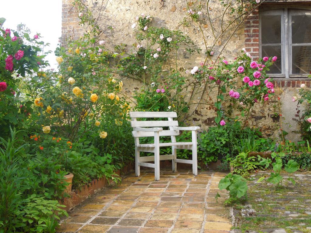 Carrefour De L'Ormeau Bed & Breakfast Mondoubleau Exterior photo